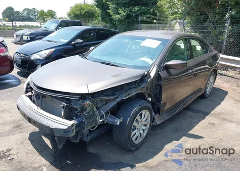 2015 Nissan Altima 2.5 z USA, uszkodzony, nr VIN 1N4AL3AP8FC568499